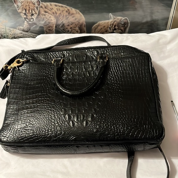 Brahmin bag. - Picture 3 of 13